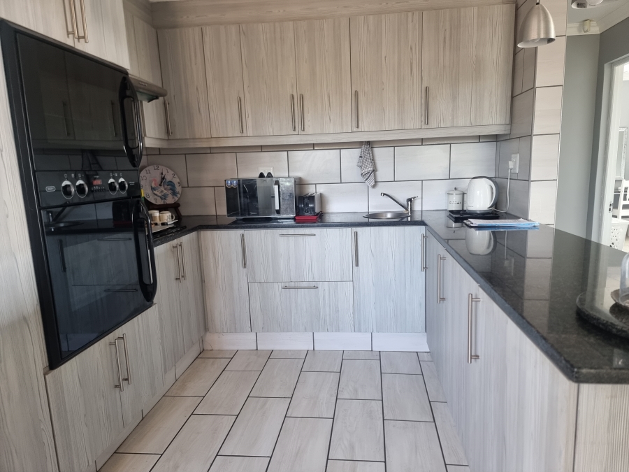 3 Bedroom Property for Sale in Dana Bay Western Cape